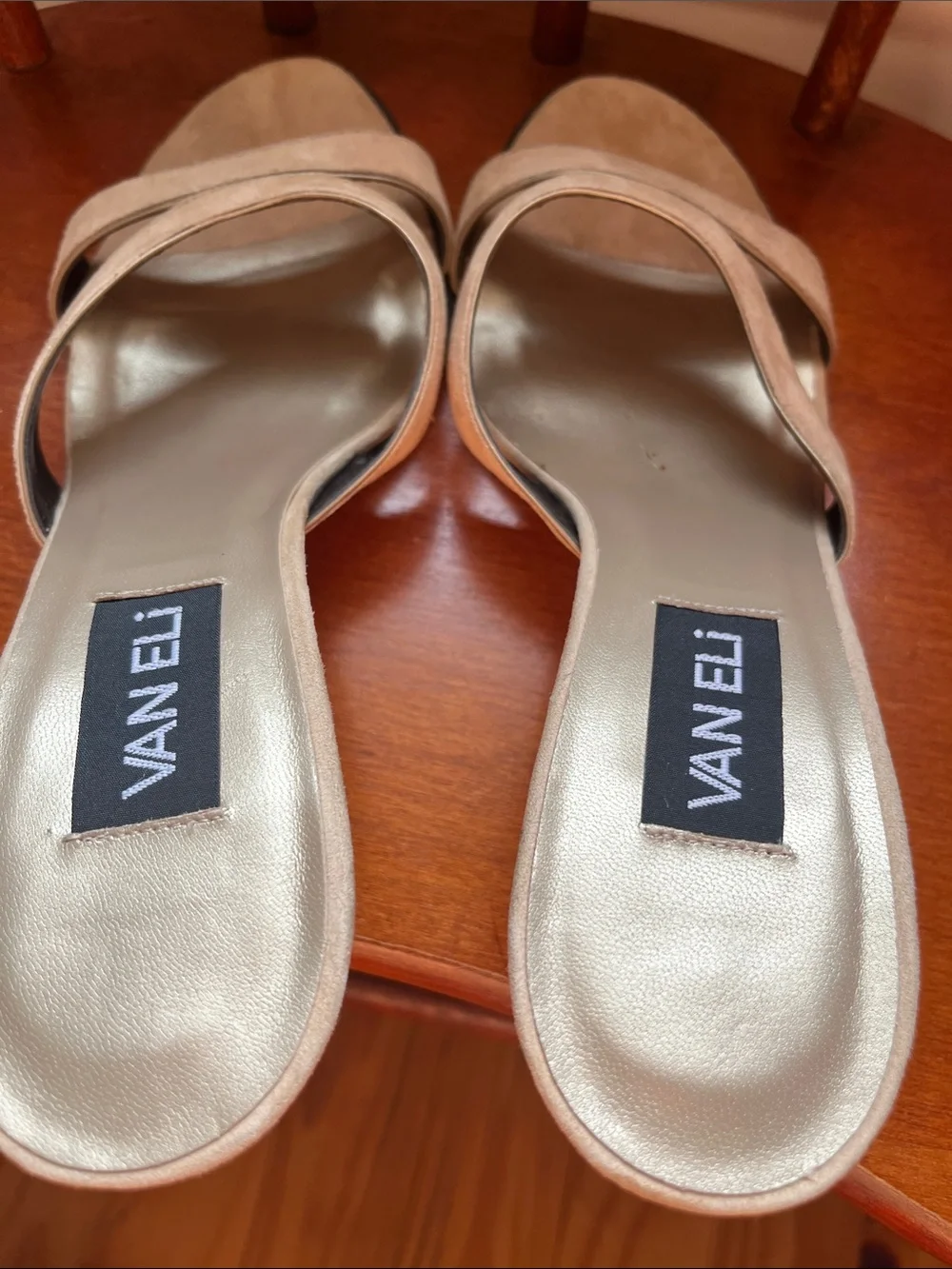 NIB Van Eli Camel Suede Strappy Kitten Heel Mule Slides Women’s Size 9.5